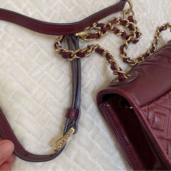 Tory Burch burgundy maroon, red Fleming bag, Crossbody, gold chain - Picture 8 of 13